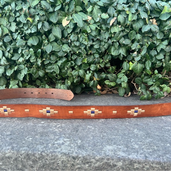 Orvis Leather Belt in Tan with Blue and Cream Cross Stitch Inserts - Size 36 - Picture 4 of 9